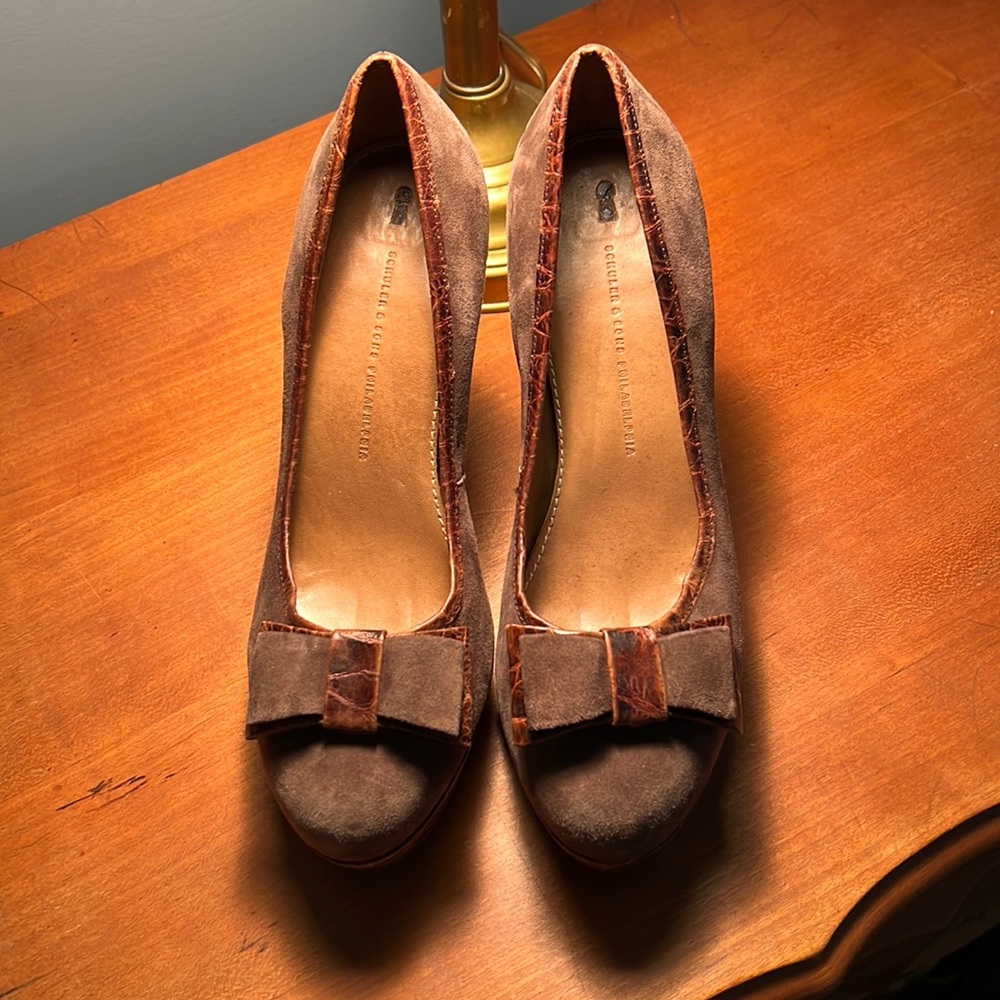 Schuler and Sons Philadelphia brown suede heels